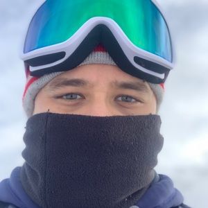 Meet your Posher, Victor